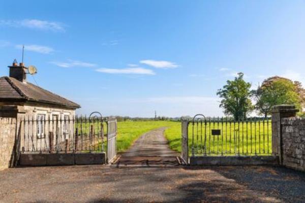 The gate lodge has been recently renovated and its original Georgian structure has been extended.