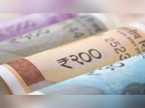 Rupee ends weaker; Fed policy path, yuan price action in focus